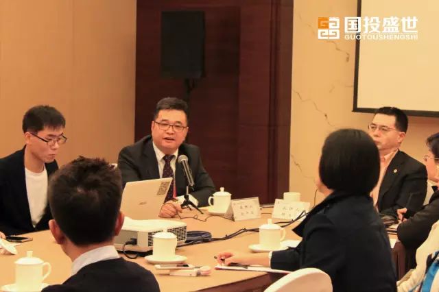 我公司劉嚴蓬董事長應約主持“2016首都企業(yè)家論壇——投資北京分論壇”-國投盛世