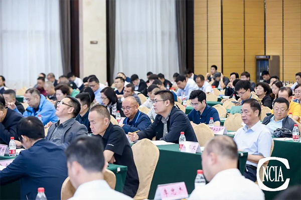 國投盛世董事長劉嚴蓬作為協會監事長受邀參加2023亞太國際涂料產業發展大會-國投盛世